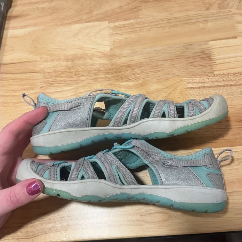 Keen Moxie Girl Water Sandals Youth Hiking Ocean Wave Vapor Teal Girls Size 2